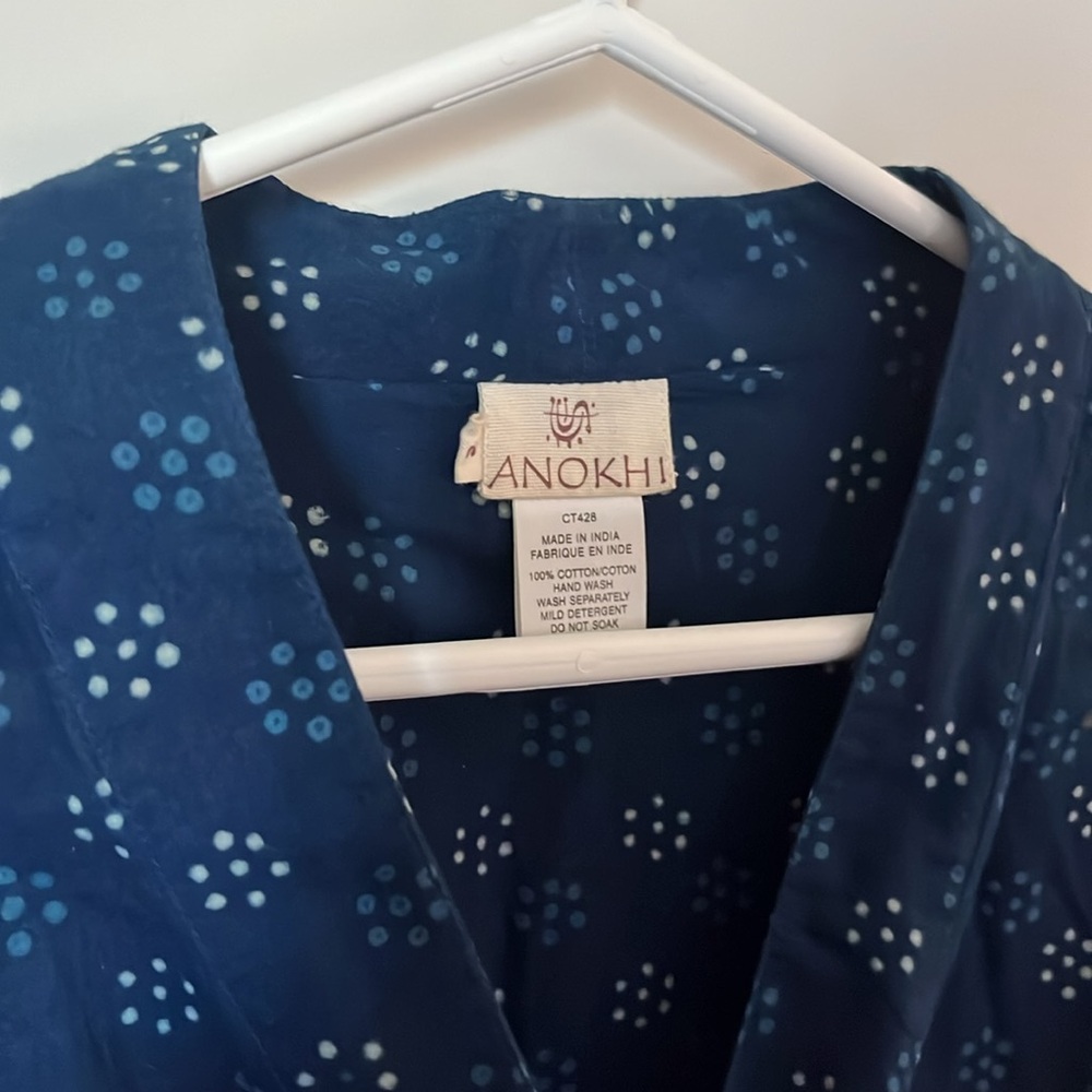 Anokhi Indian Wrap Top in Blue Dot Flower, Size S - Picture 3 of 10